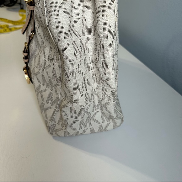 Michael Kors Jet Set Travel Top Zip Signature Monogram Tote. Authentic - Picture 6 of 16